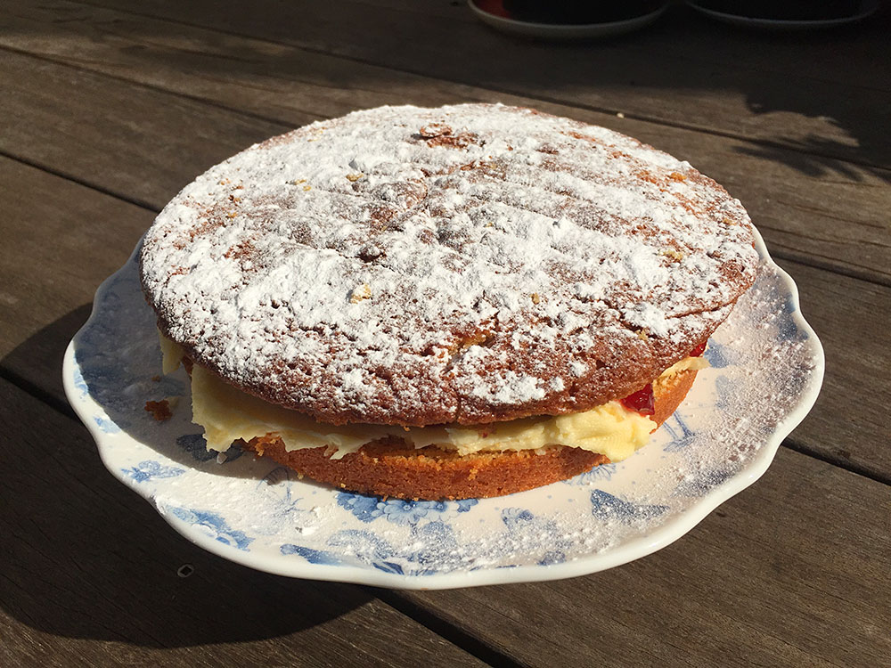 gluten free victoria sponge cake