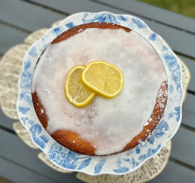 gluten-free Lemon Drizzle cake