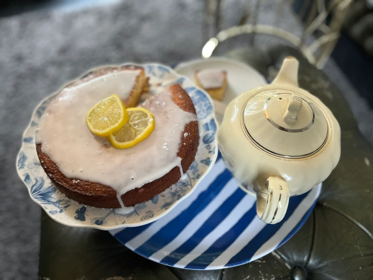 gluten free Lemon Drizzle cake