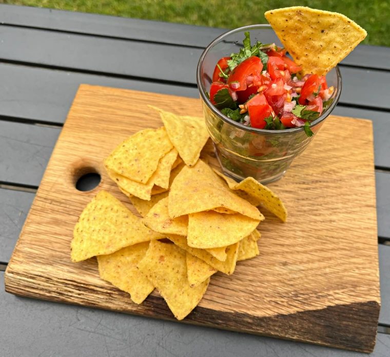 gluten-free salsa table