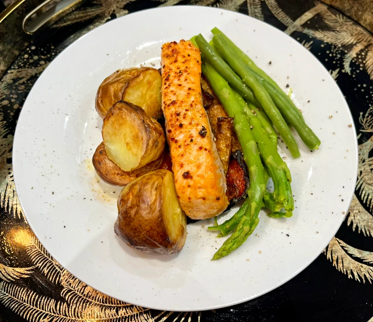 gluten-free chilli trout traybake