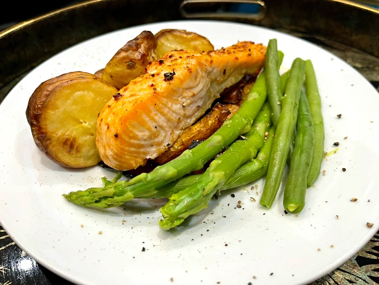 gluten-free chilli trout traybake