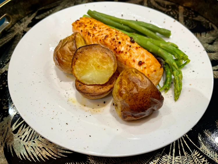 gluten-free chilli trout traybake