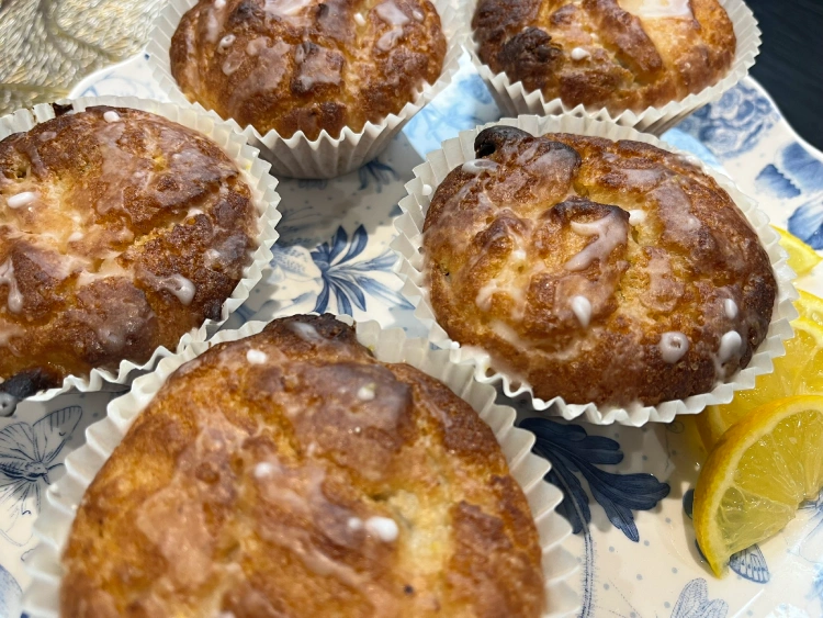gluten free lemon drizzle muffins
