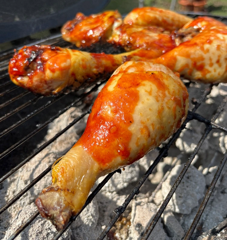 gluten-free barbecue sauce on chicken
