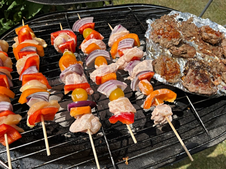 gluten-free shish kebabs with mini burgers