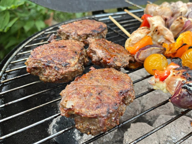 gluten-free mini beef burgers