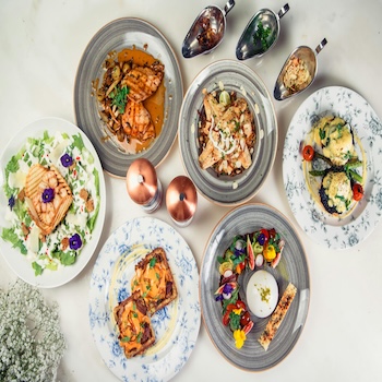 Planning Safe and Delicious Meals on a UAE Yacht Vacation