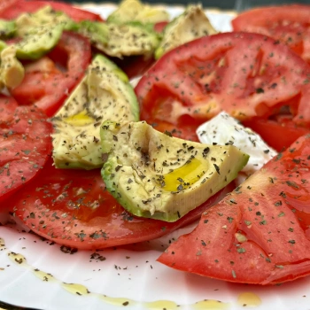 Mouth-Watering Gluten-Free Tomato & Mozzarella Salad Recipe