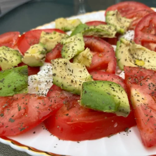 gluten free tomato mozzarella salad front