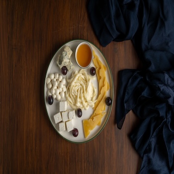 Chechil and Other Stretch Cheeses: The Technology of “Fibrous” Cheese Production